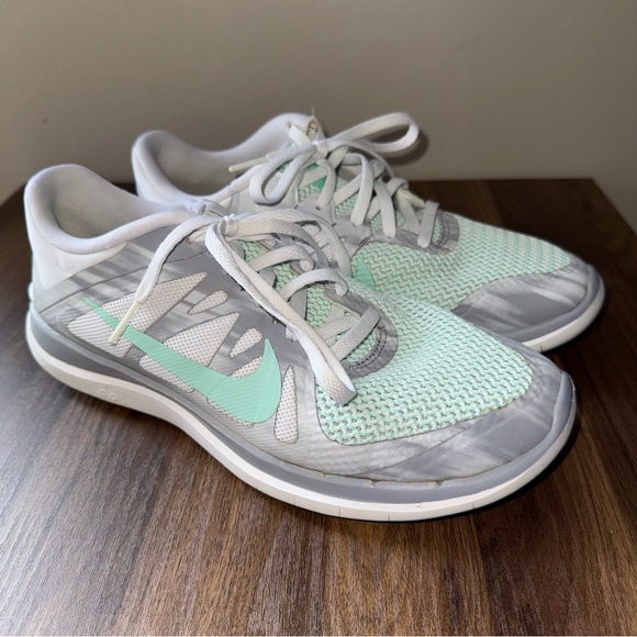 Nike Free 4.0 V4 running shoes women’s size 10 - Picture 1 of 10